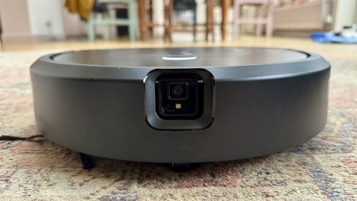 iRobot Roomba Combo 10 Max flipped over to show underside