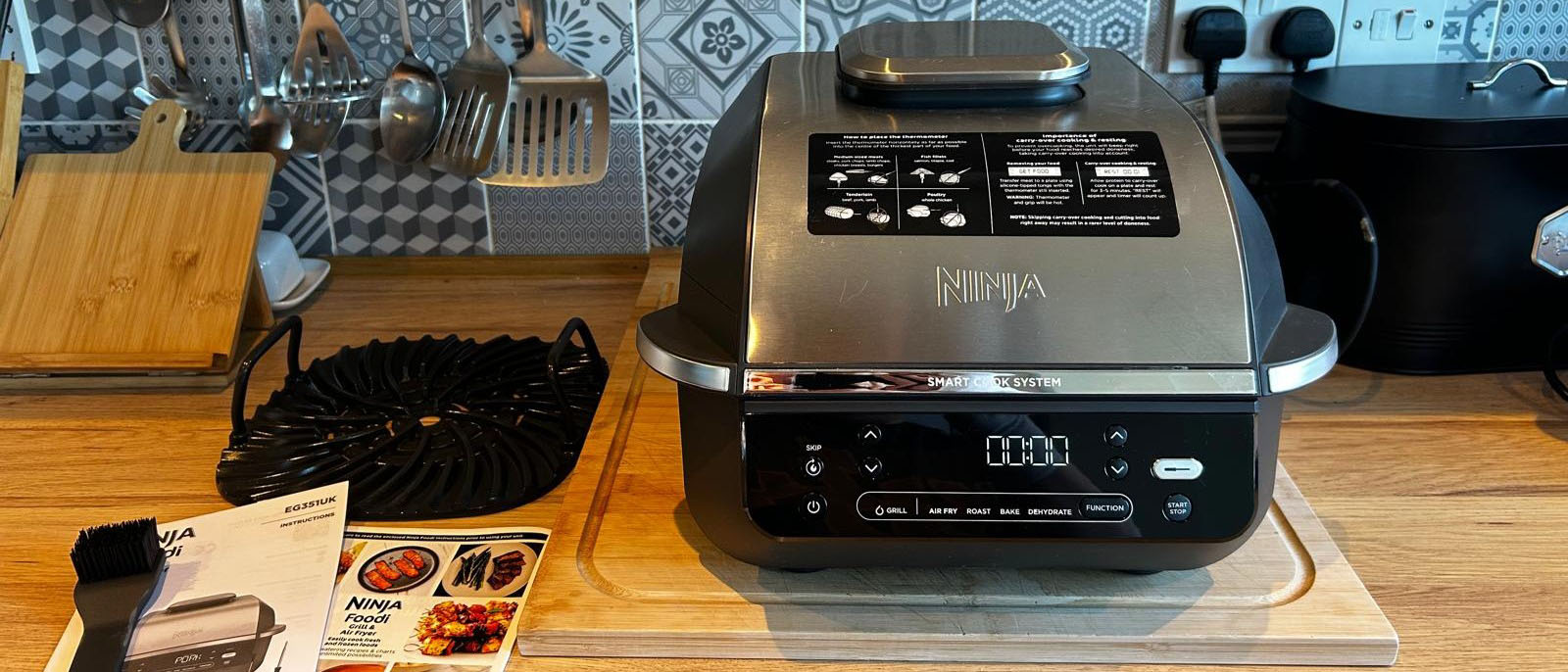 Ninja 5-in-1 Grill and Air Fryer with accessories