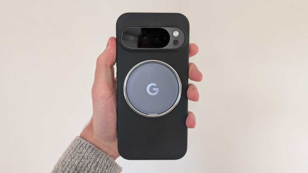 pixelsnap ring stand