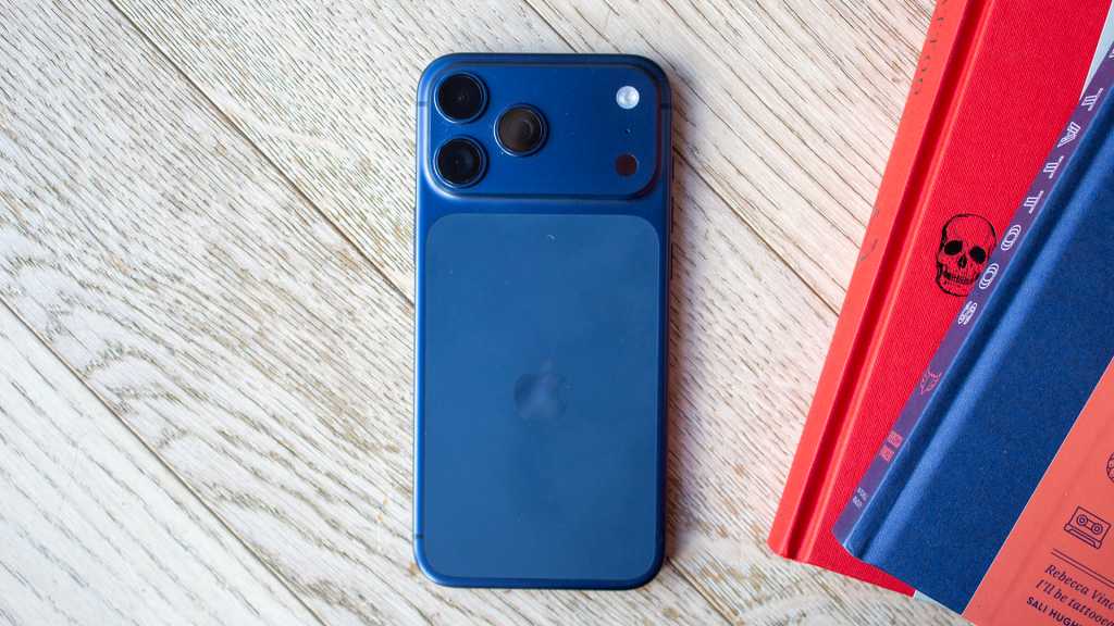 Apple iPhone 17 Pro Max 1